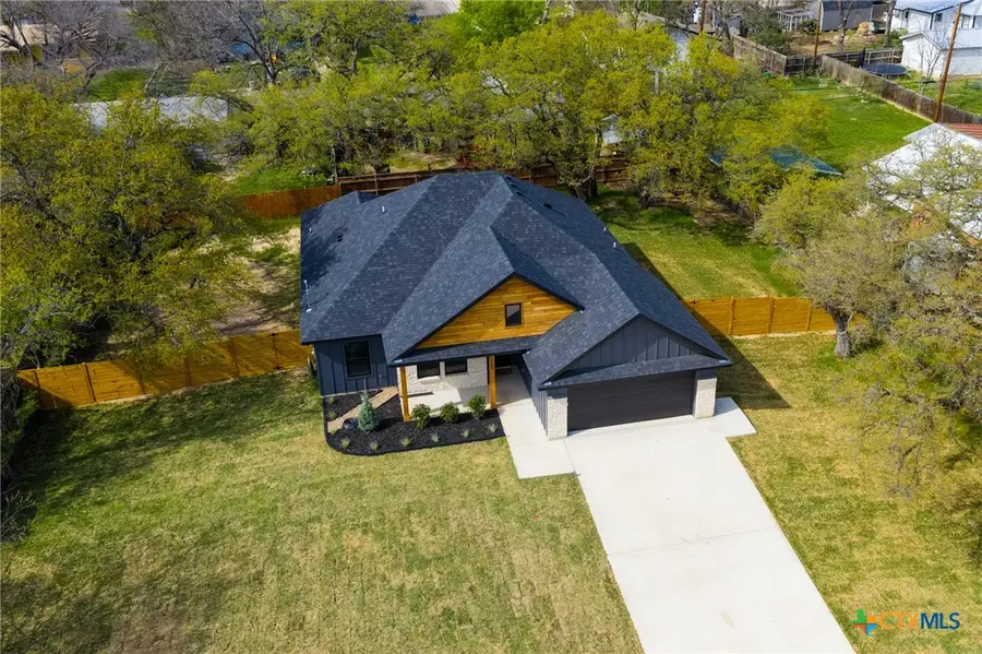 1105 W 1st Street, Lampasas, TX 76550 - #3