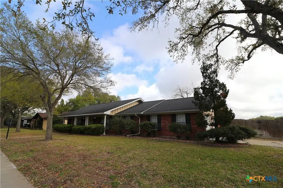 417 Salisbury Lane, Victoria, TX 77904 - #3