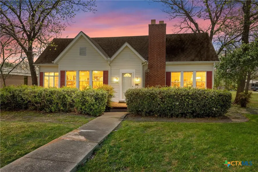 708 E Texas Avenue, Mart, TX 76664 - #2