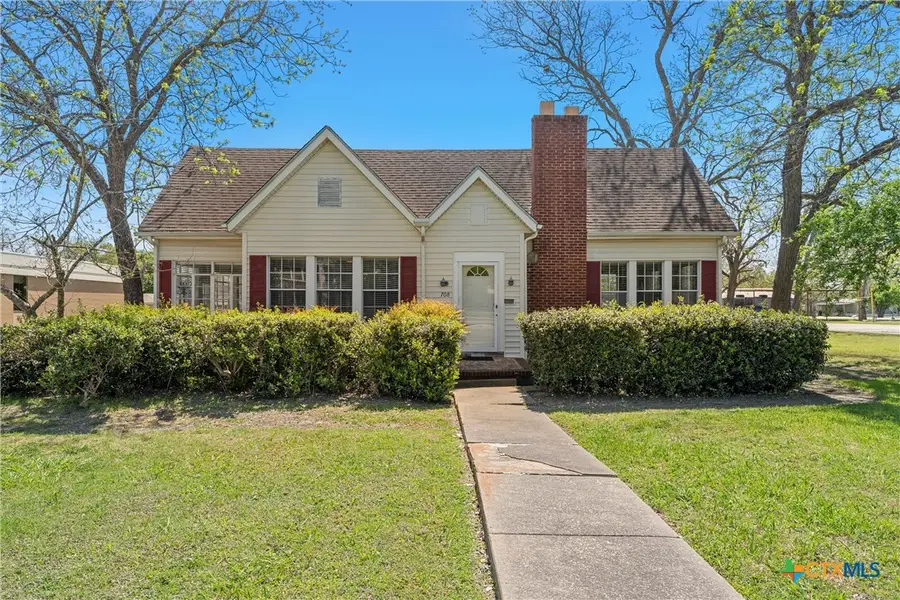 708 E Texas Avenue, Mart, TX 76664 - #3