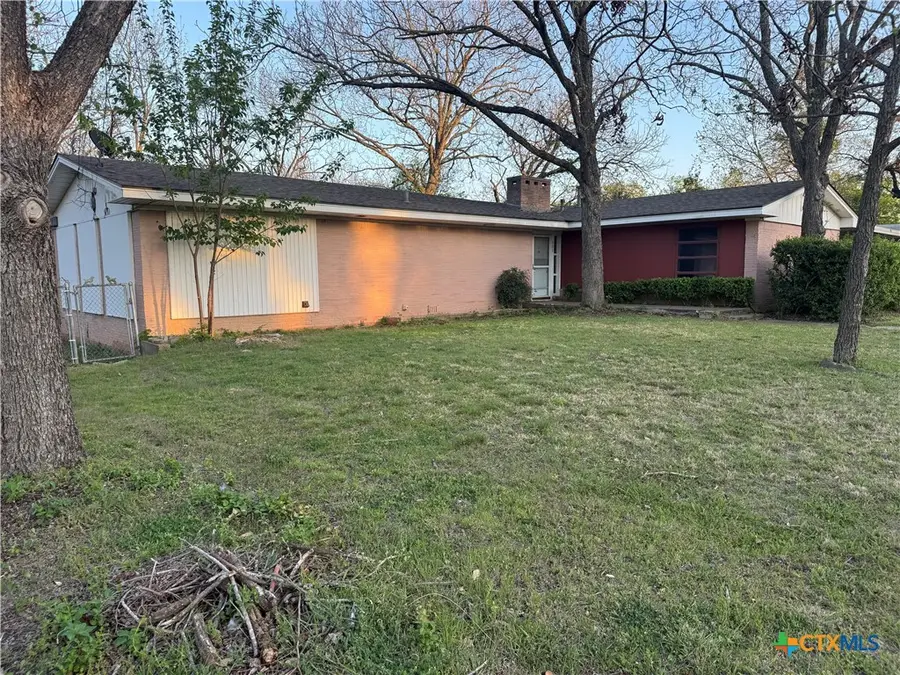 903 Avenue F, Moody, TX 76557 - #2