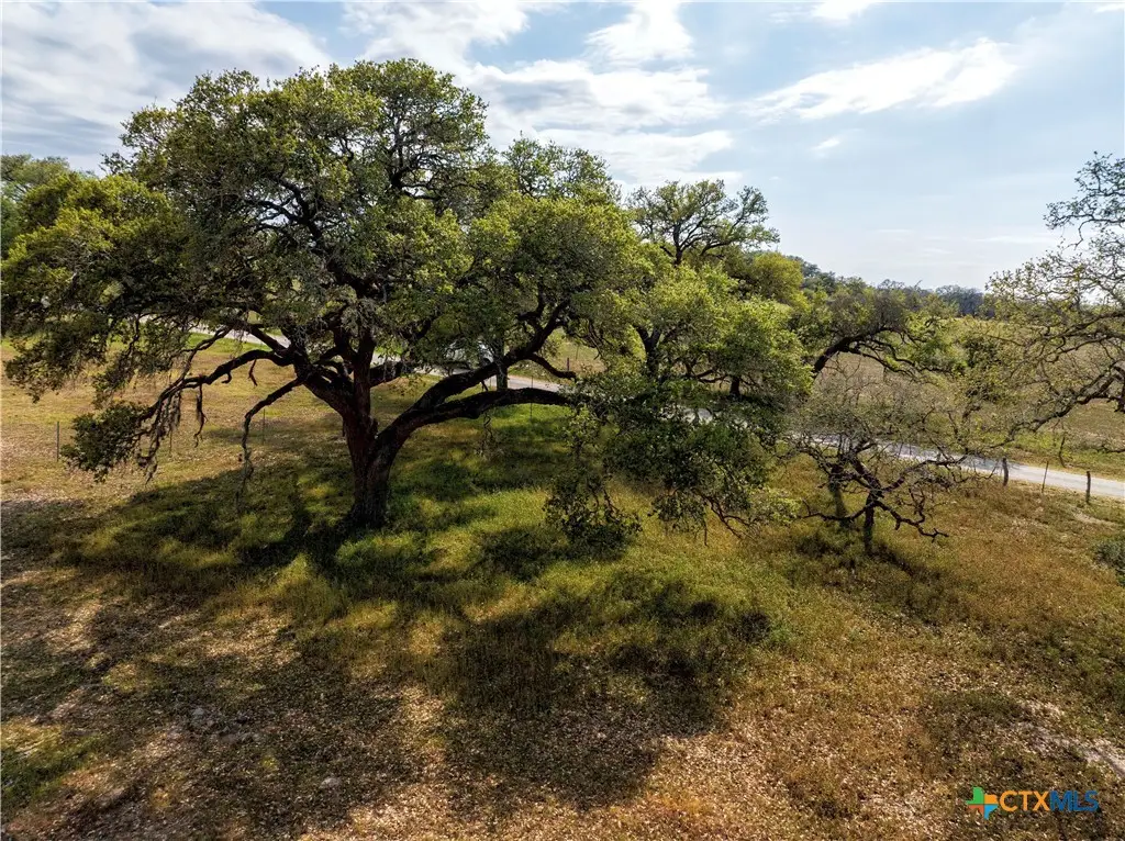 000 County Road 1h, Hallettsville, TX 77964 - #1