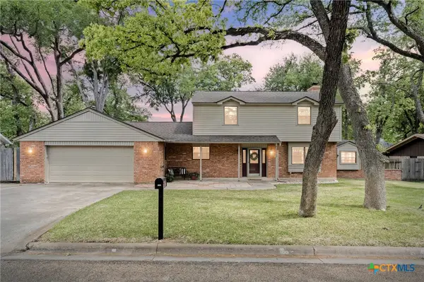 1903 N Harding Avenue, Cameron, TX 76520