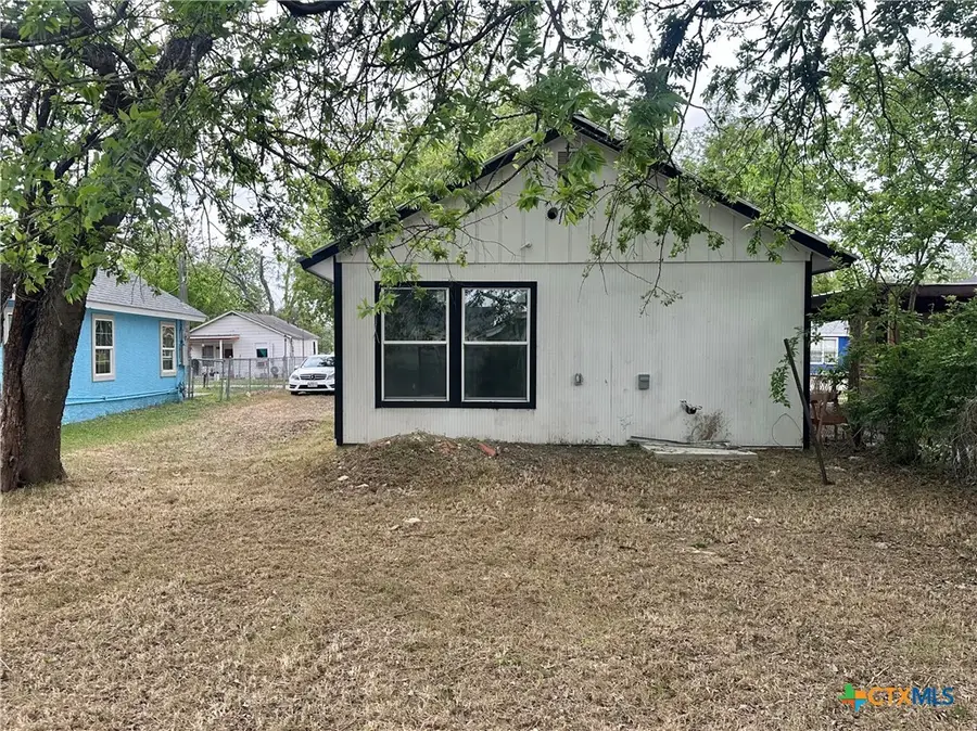 929 Veterans Street, Seguin, TX 78155 - #2