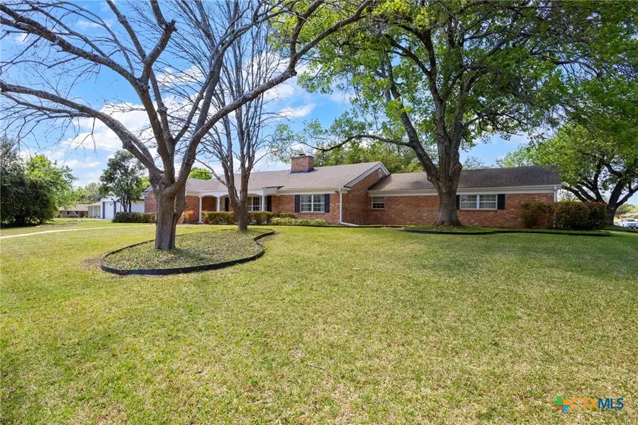 2010 N Beal Street, Belton, TX 76513 - #3
