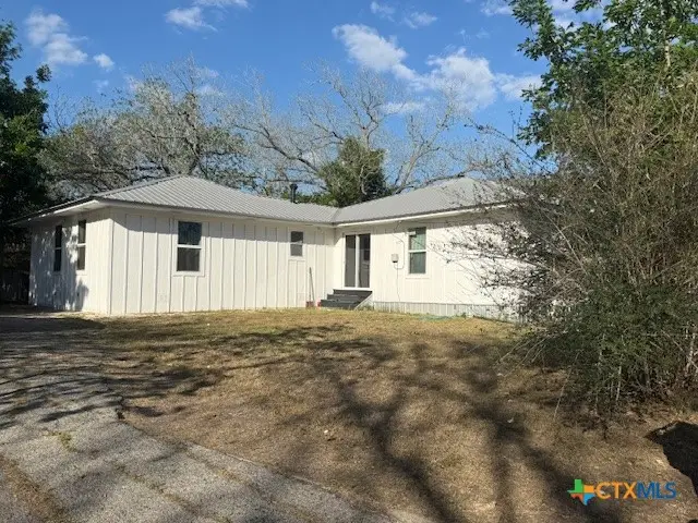 612 Schwab Street, Yoakum, TX 77995 - #3