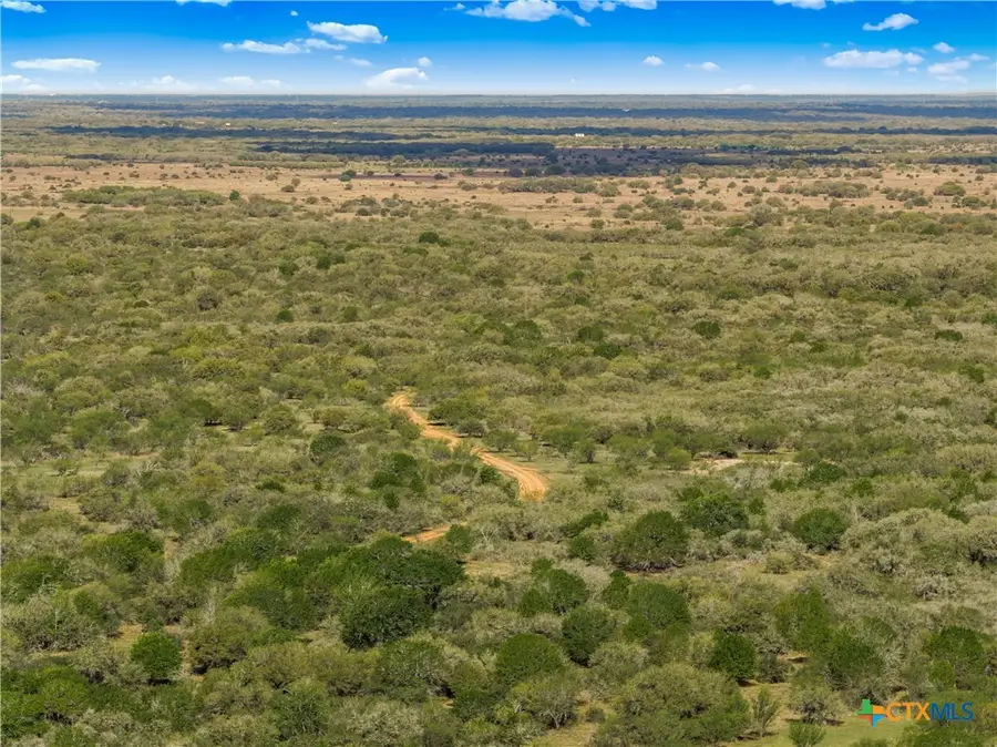 000 Nursery Road, Victoria, TX 77904 - #2