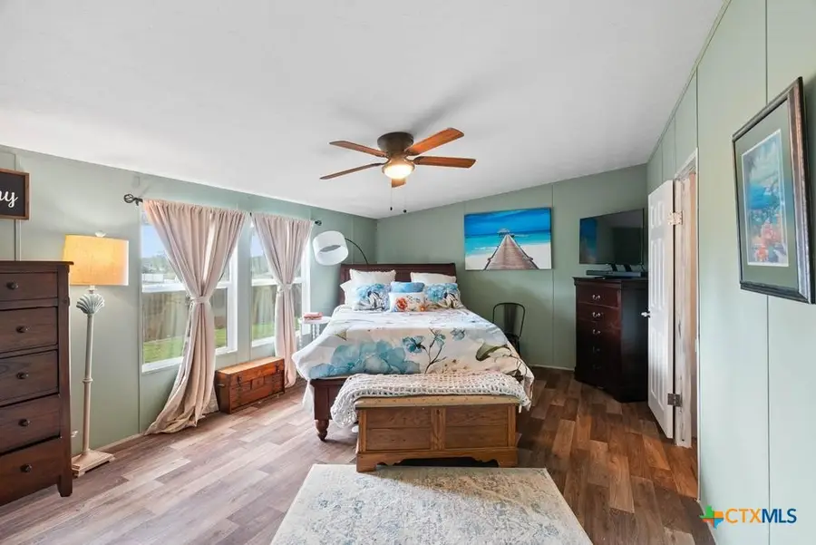 239 Allen M Parks, Rockport, TX 78382 - #2