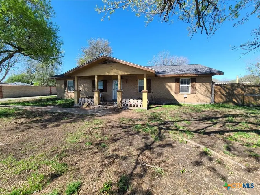 203 N West Street, Yorktown, TX 78164 - #3