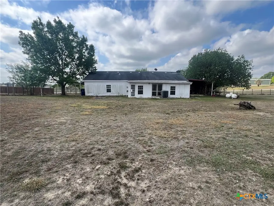 624 Crest Circle Drive, San Marcos, TX 78666 - #2