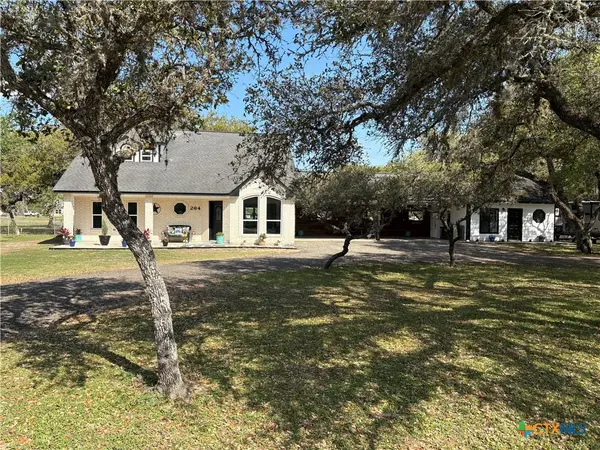 264 Live Oak Drive, Inez, TX 77968