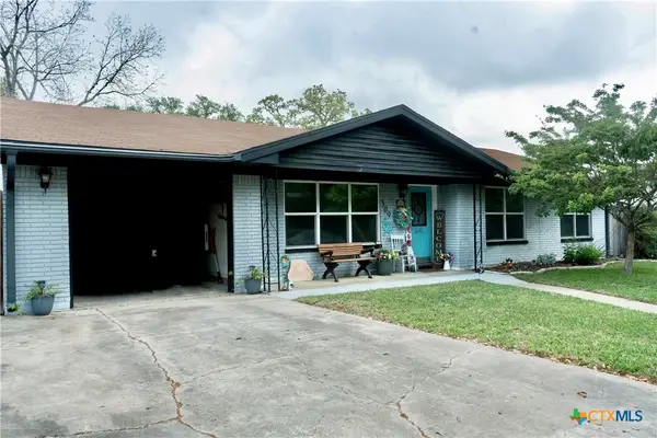 309 Hessler Drive, Hallettsville, TX 77964