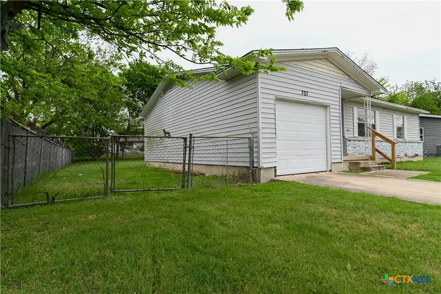 707 S 5th Street, Copperas Cove, TX 76522 - #3