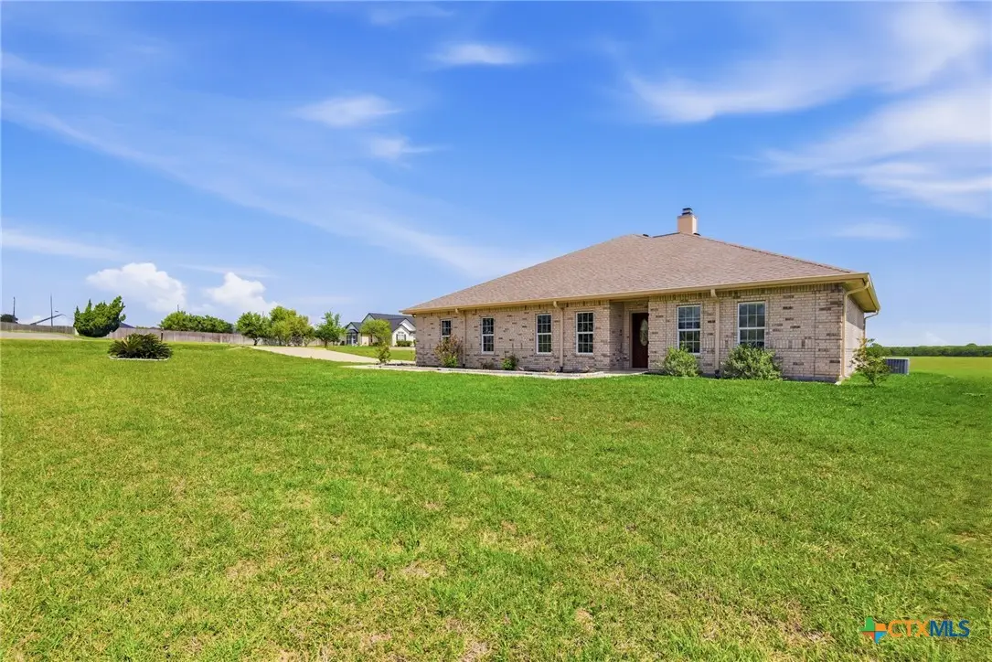 15 Huron Street, Victoria, TX 77905 - #1