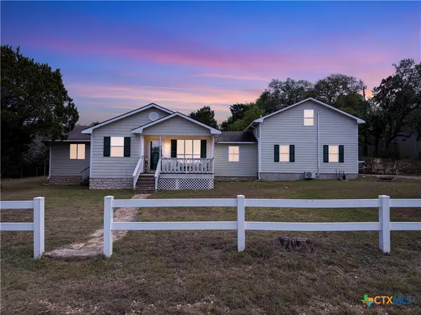 462 Flatrock Drive, Canyon Lake, TX 78133