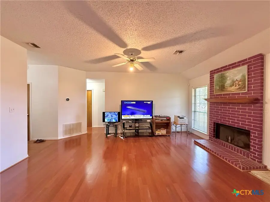 316 Cromwell Drive, Victoria, TX 77901 - #2