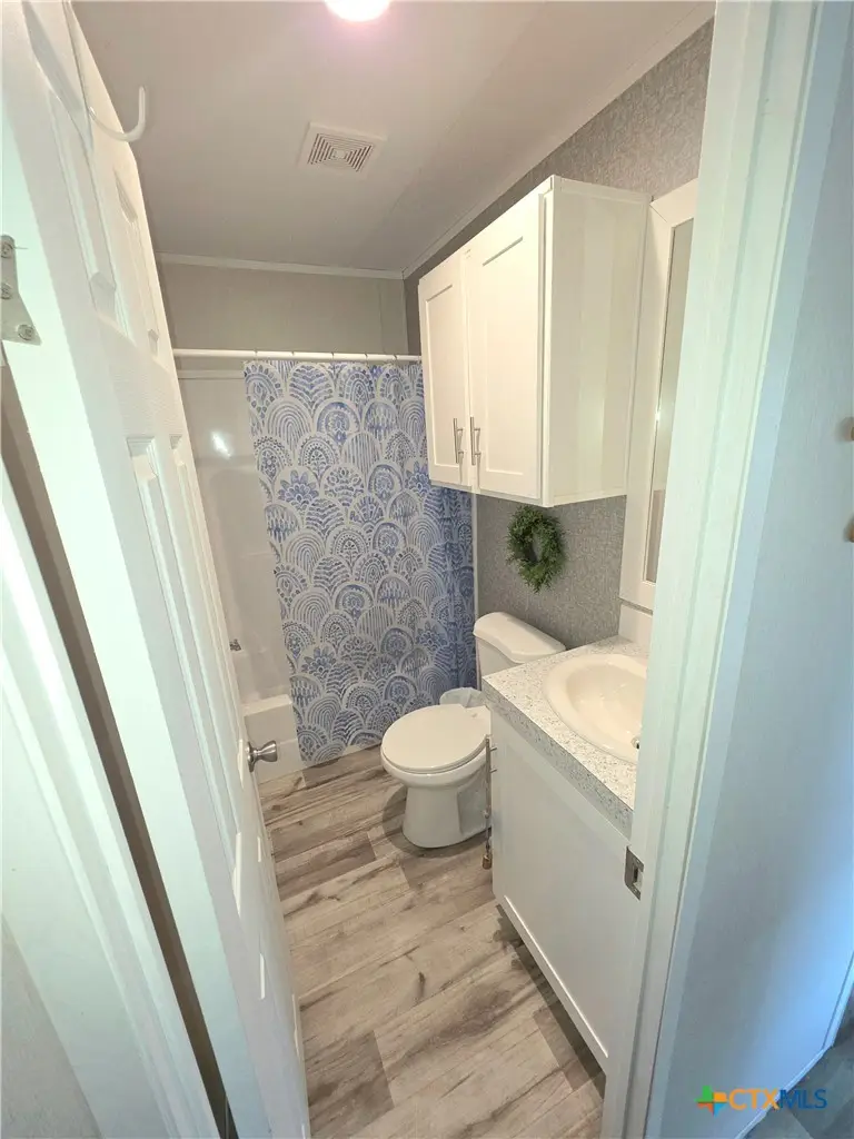 1005 W Houston Avenue, Seadrift, TX 77983 - #3