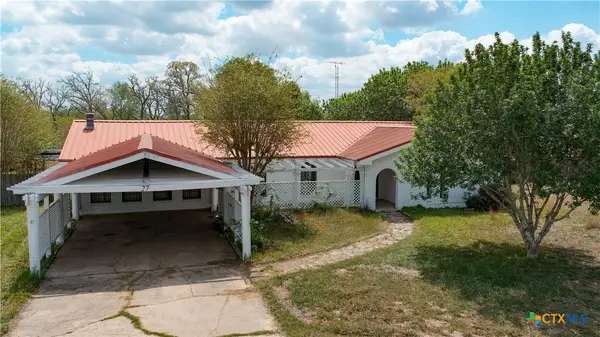 27 Schaefer Road, Victoria, TX 77905
