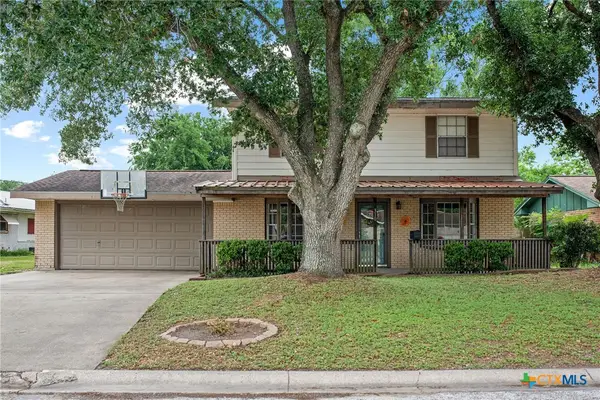 310 Glenbrook Lane, Port Lavaca, TX 77979