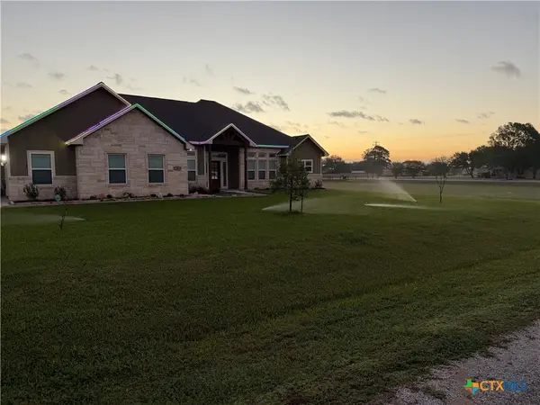 36 Meadow Creek Drive, Inez, TX 77968