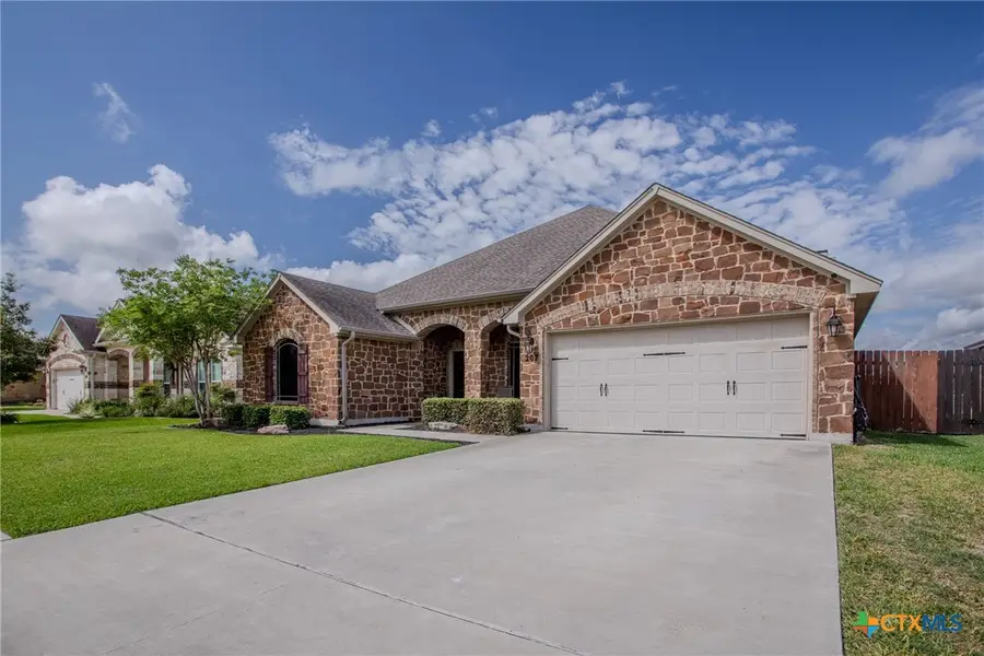 207 Brushy Creek, Victoria, TX 77904 - #2