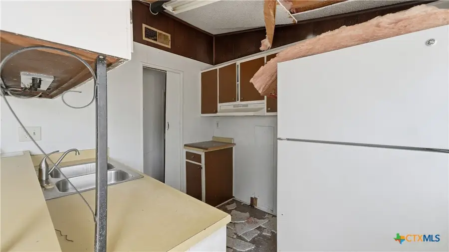 2900 E I-10, Seguin, TX 78155 - #3