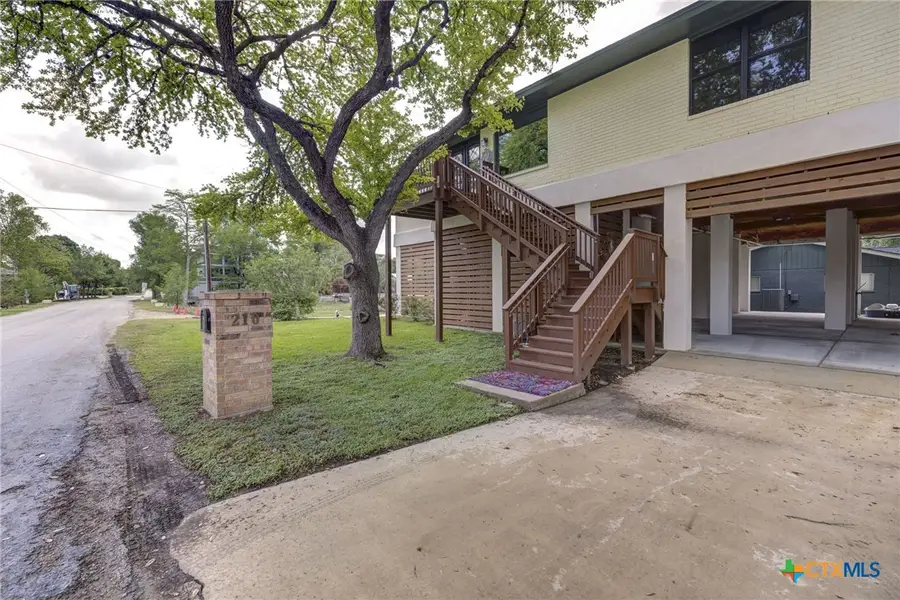 210 Royal George Circle, McQueeney, TX 78123 - #2