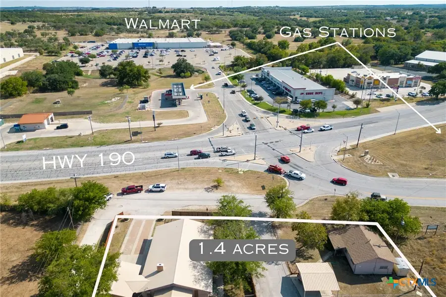 1707 E Fourth St, Lampasas, TX 76550 - #2