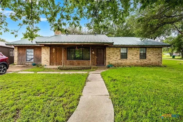 401 N 14th Street, Buckholts, TX 76518