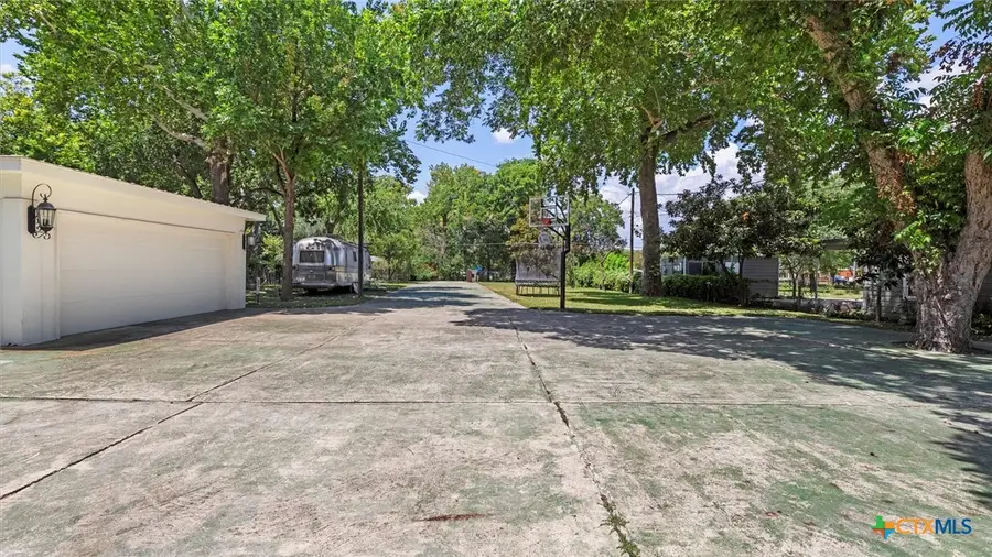 2323 Terminal Loop Road, McQueeney, TX 78123 - #2