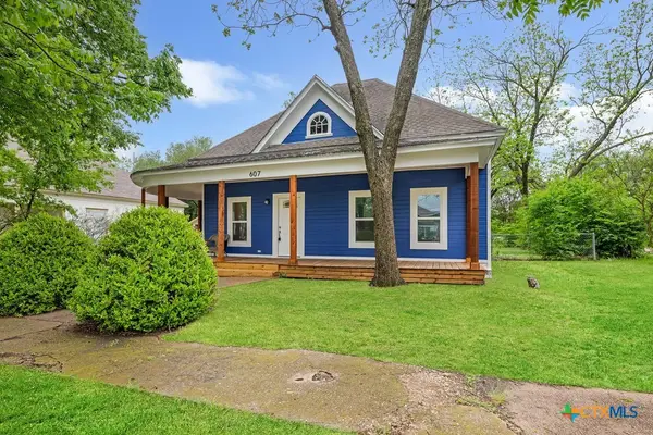 607 W 3rd Street, Eddy, TX 76524