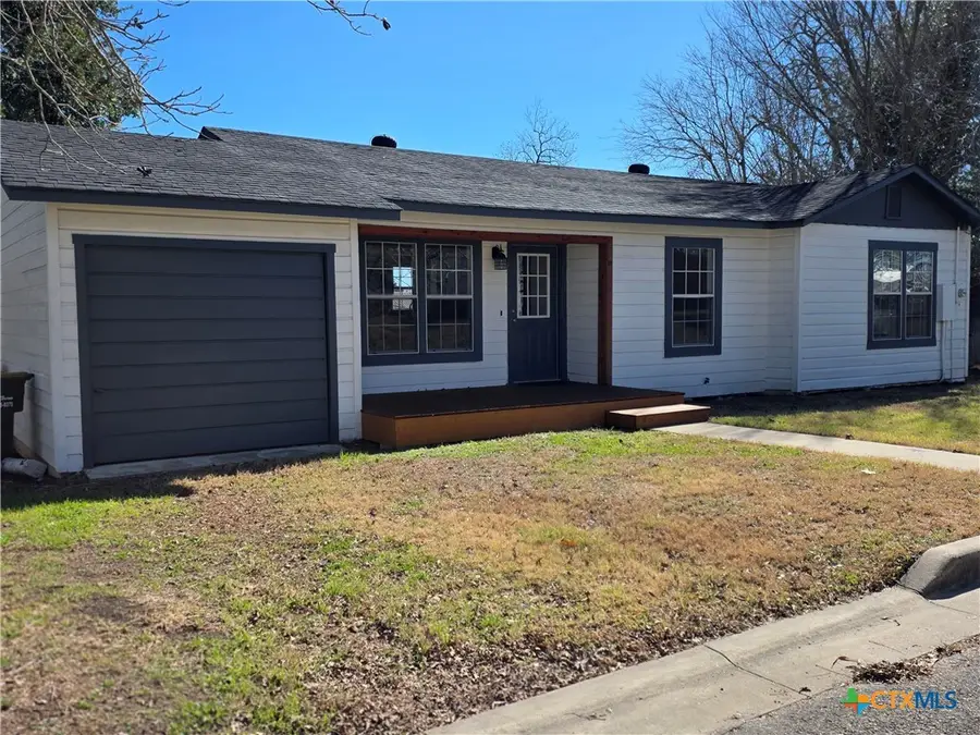 116 E 14th Street, Shiner, TX 77984 - #2