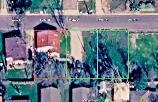 419 Braden Street, Seguin, TX 78155