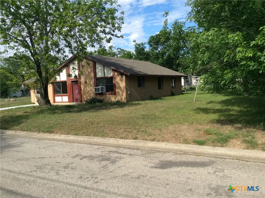 606 Woodworth Street, Cuero, TX 77954 - #2