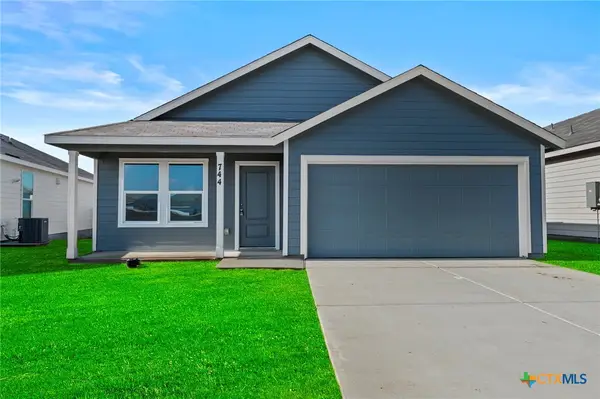 744 Horsetail Lane, New Braunfels, TX 78132