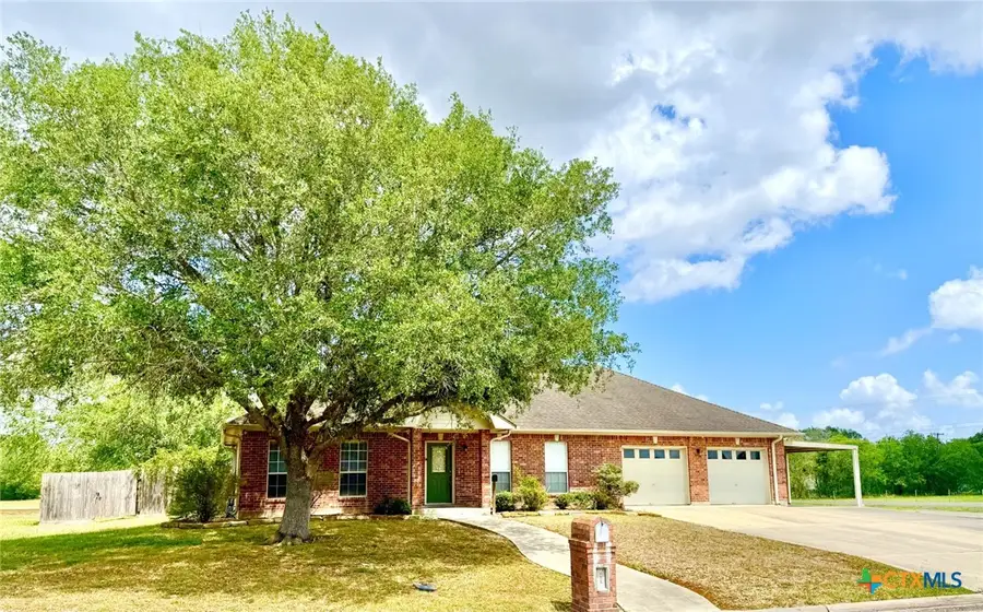 415 S Trinity Street, Edna, TX 77957 - #2