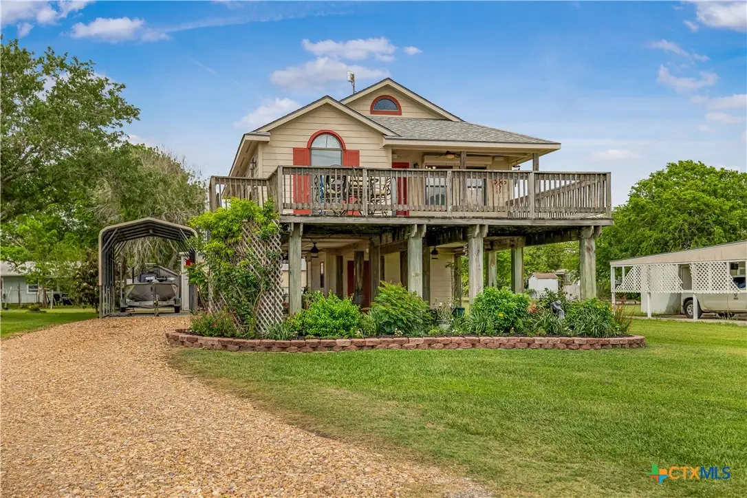 205 E Bay Avenue, Seadrift, TX 77983 - #1