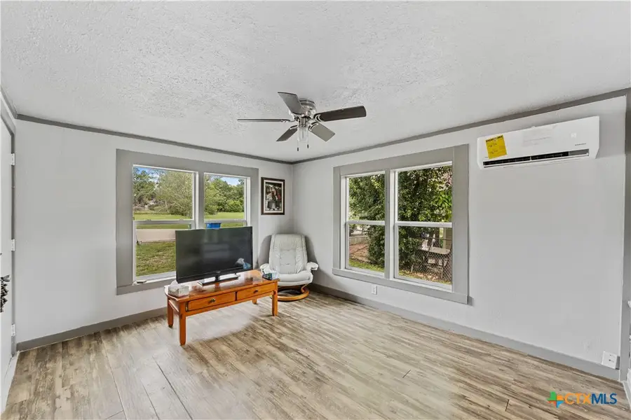 604 Burkett St, Taylor, TX 76574 - #3