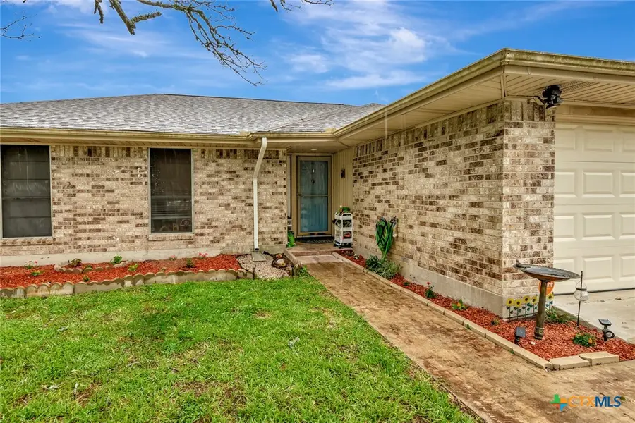 401 Viking Street, Victoria, TX 77905 - #2