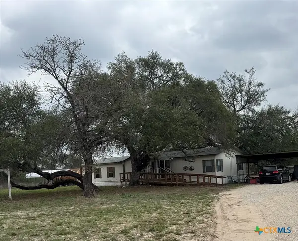 263 County Road 7812, Natalia, TX 78059