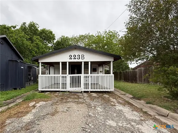 223 N Benavides Street #B, Port Lavaca, TX 77979