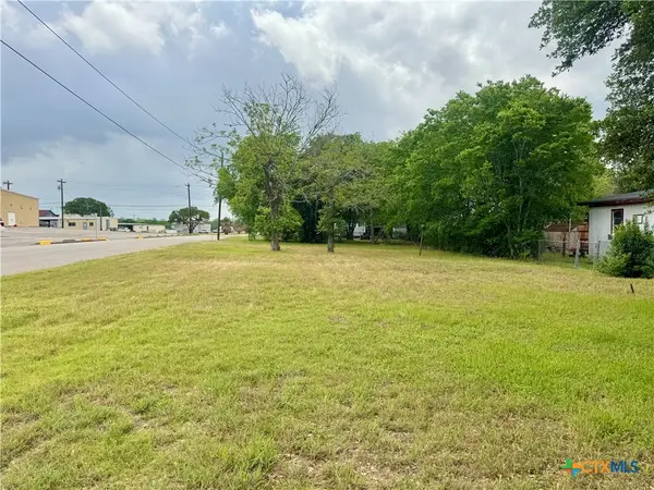 00 Huck Street, Yoakum, TX 77995