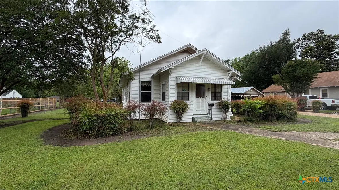 701 East 10th, Cameron, TX 76520 - #1