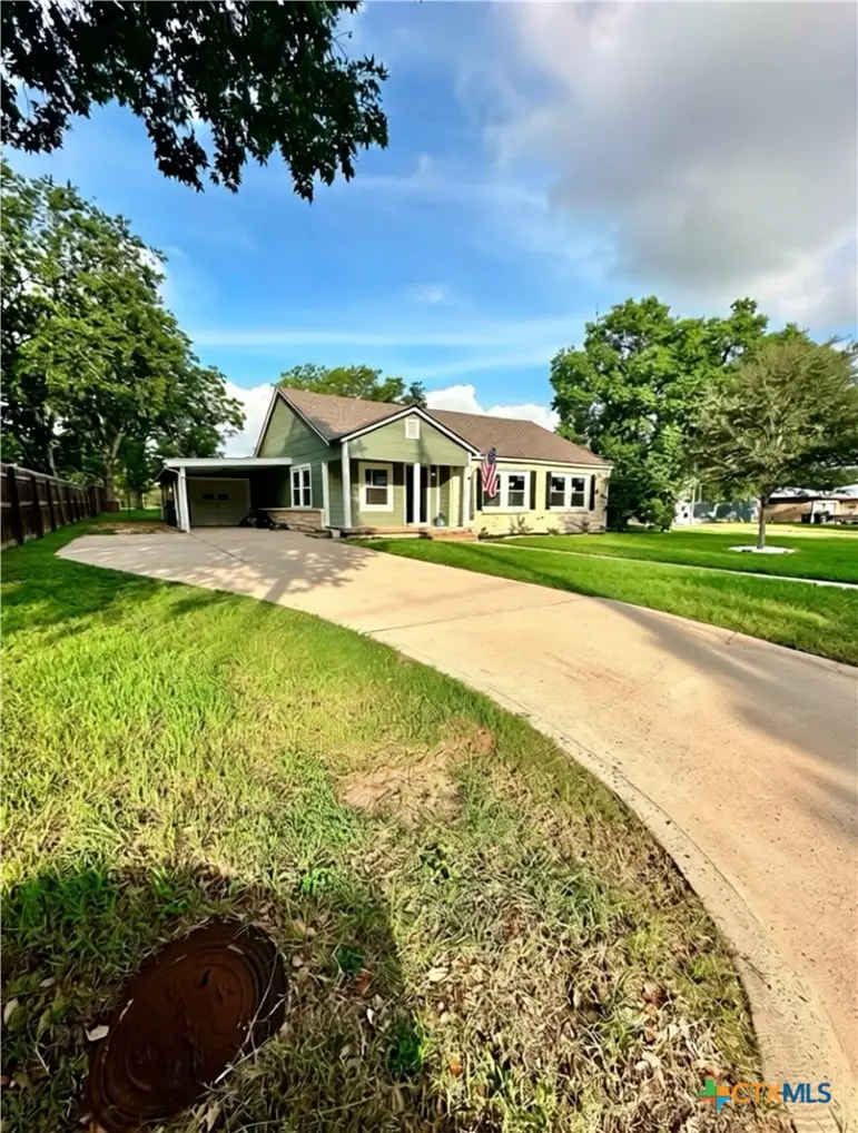 309 S Ridge, Hallettsville, TX 77964 - #1