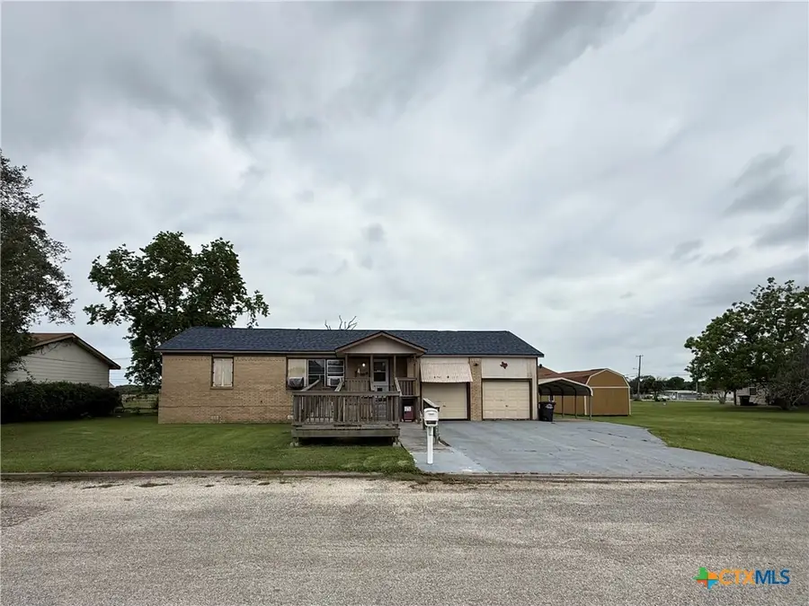 105 Sanders Street, Palacios, TX 77465 - #2