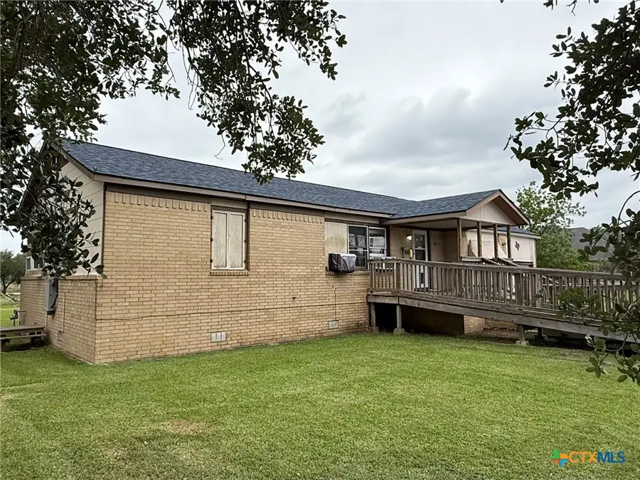 105 Sanders Street, Palacios, TX 77465 - #3