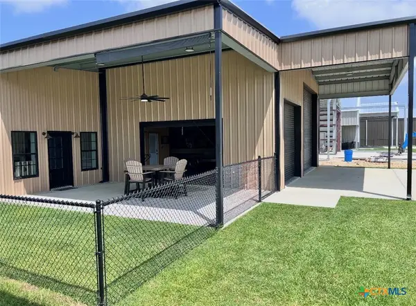 56 West Bank Court, Port O'Connor, TX 77982