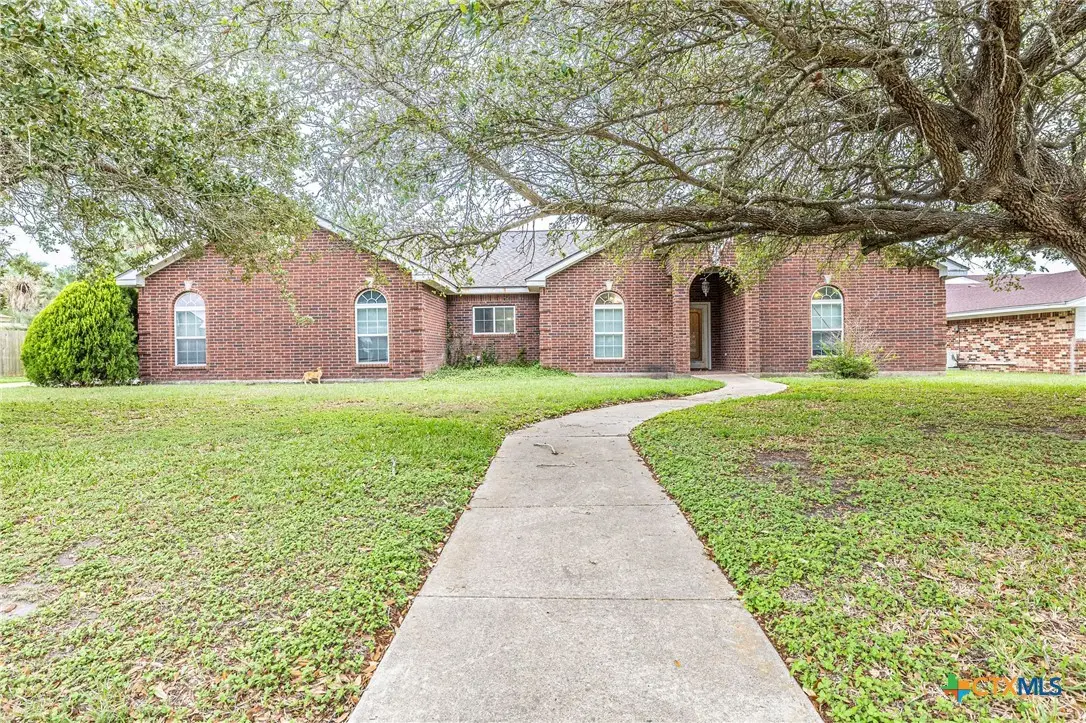 5 Las Brisas Place, Port Lavaca, TX 77979 - #1