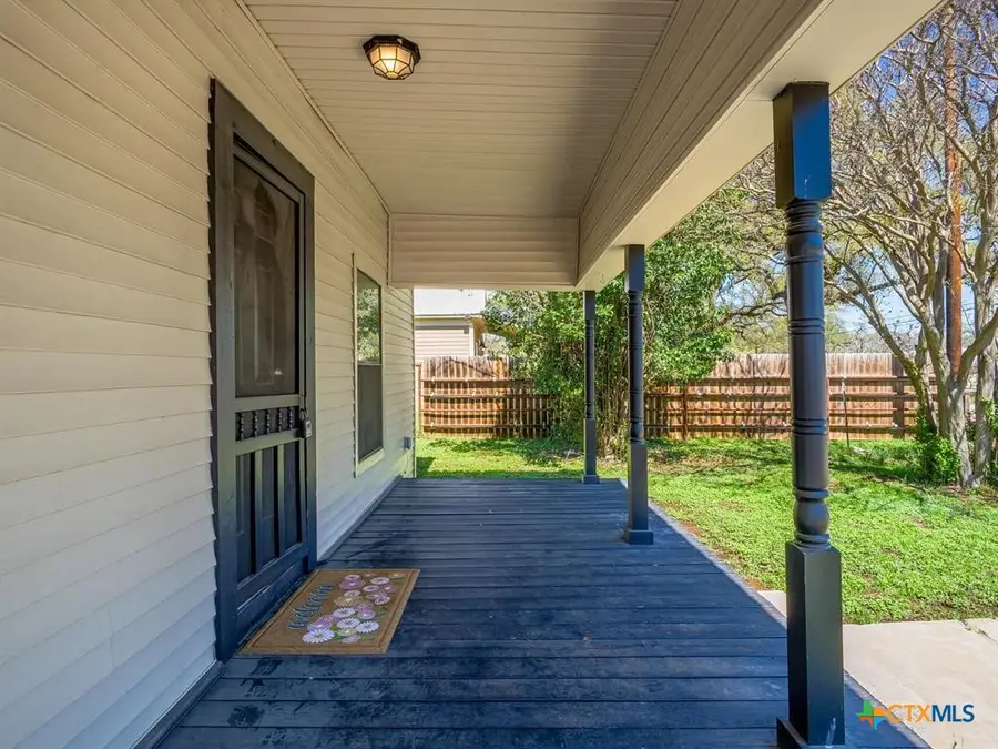103 N Avenue Q, Johnson City, TX 78636 - #3