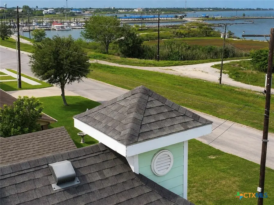 417 & 419 S Commerce Street, Port Lavaca, TX 77979 - #2